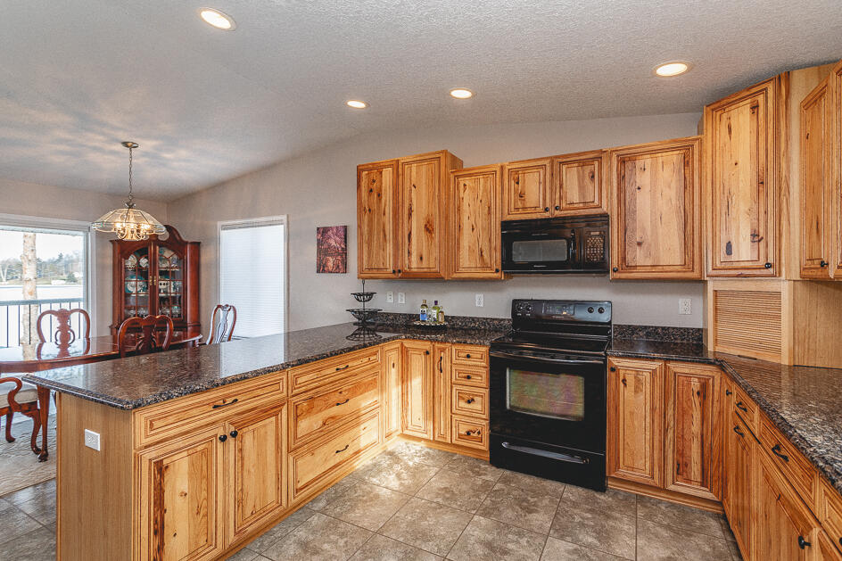 10700 Waldron Road Jerome, MI 49249 - Photo 5 of 49 5R9A0023-HDR