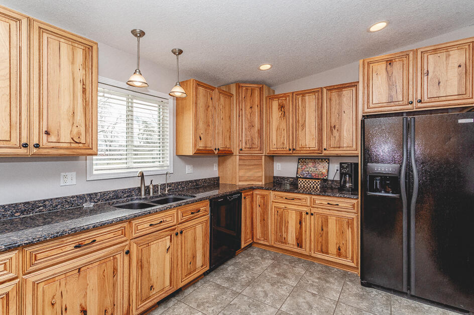 10700 Waldron Road Jerome, MI 49249 - Photo 6 of 49 5R9A0026-HDR