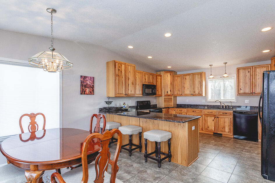 10700 Waldron Road Jerome, MI 49249 - Photo 10 of 49 5R9A0040-HDR