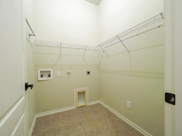 $2,400 | 3822 Vallarta Lane, Round Rock, TX 78681