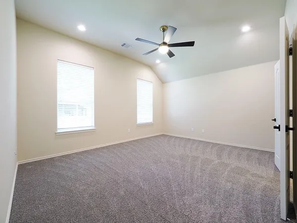 $2,400 | 3822 Vallarta Lane, Round Rock, TX 78681