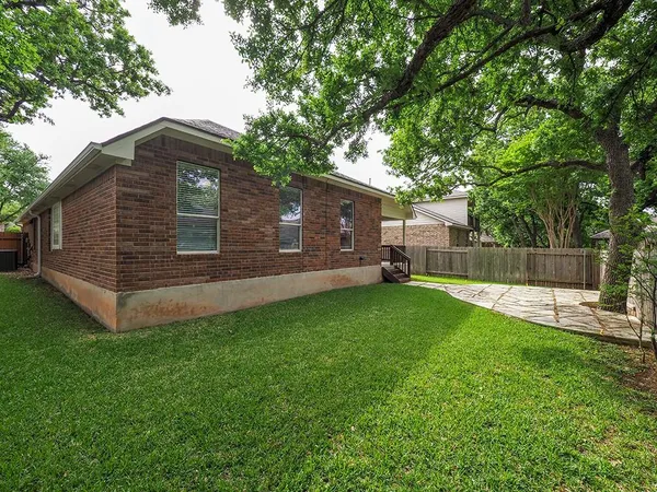 $2,400 | 3822 Vallarta Lane, Round Rock, TX 78681
