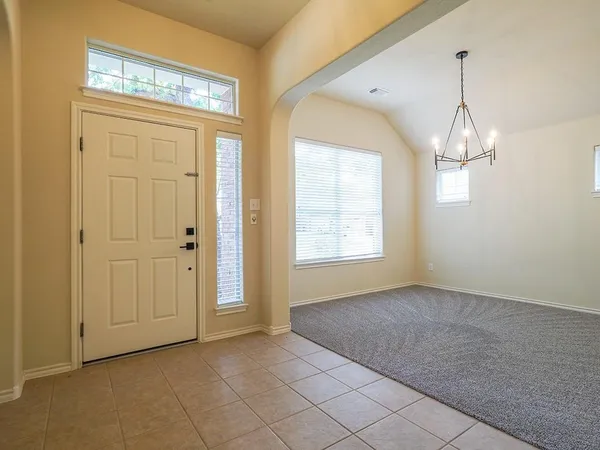 $2,400 | 3822 Vallarta Lane, Round Rock, TX 78681