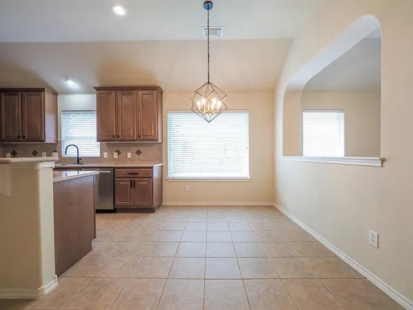 $2,400 | 3822 Vallarta Lane, Round Rock, TX 78681