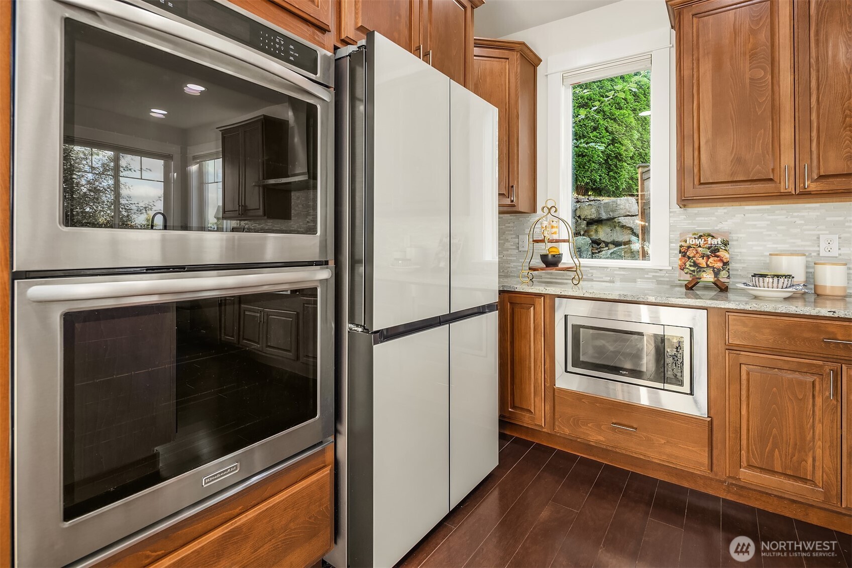 9813 Northeast 145th Street Bothell, WA 98011 - Photo 12 of 40