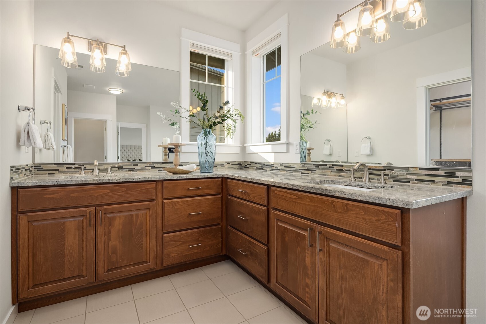 9813 Northeast 145th Street Bothell, WA 98011 - Photo 28 of 40