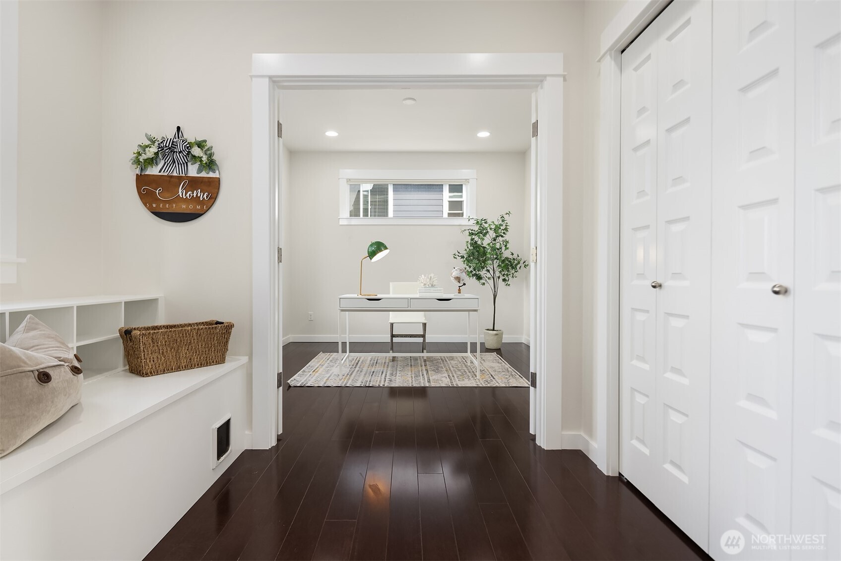 9813 Northeast 145th Street Bothell, WA 98011 - Photo 4 of 40