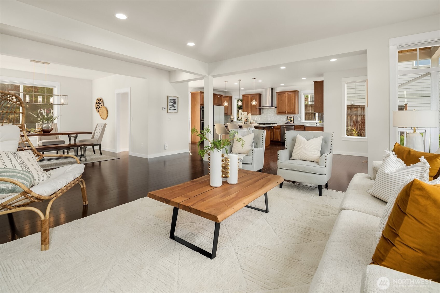 9813 Northeast 145th Street Bothell, WA 98011 - Photo 8 of 40