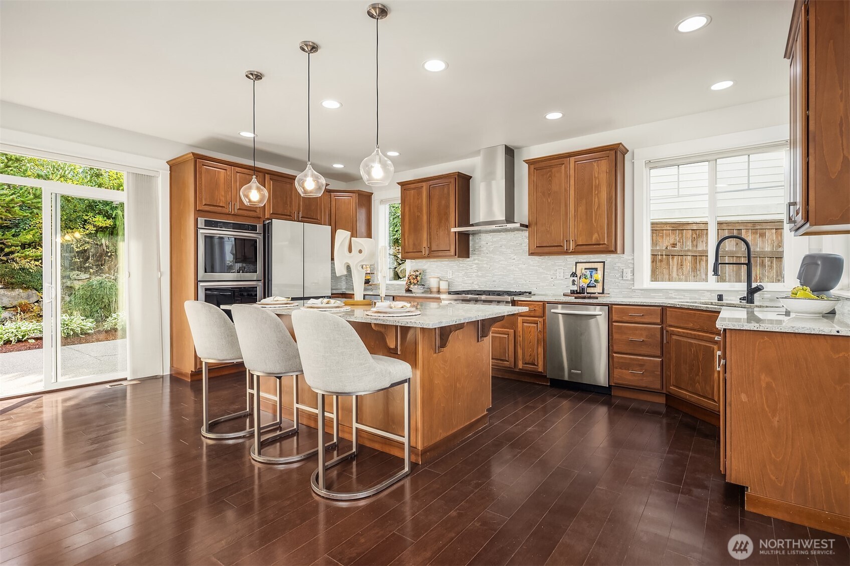 9813 Northeast 145th Street Bothell, WA 98011 - Photo 9 of 40