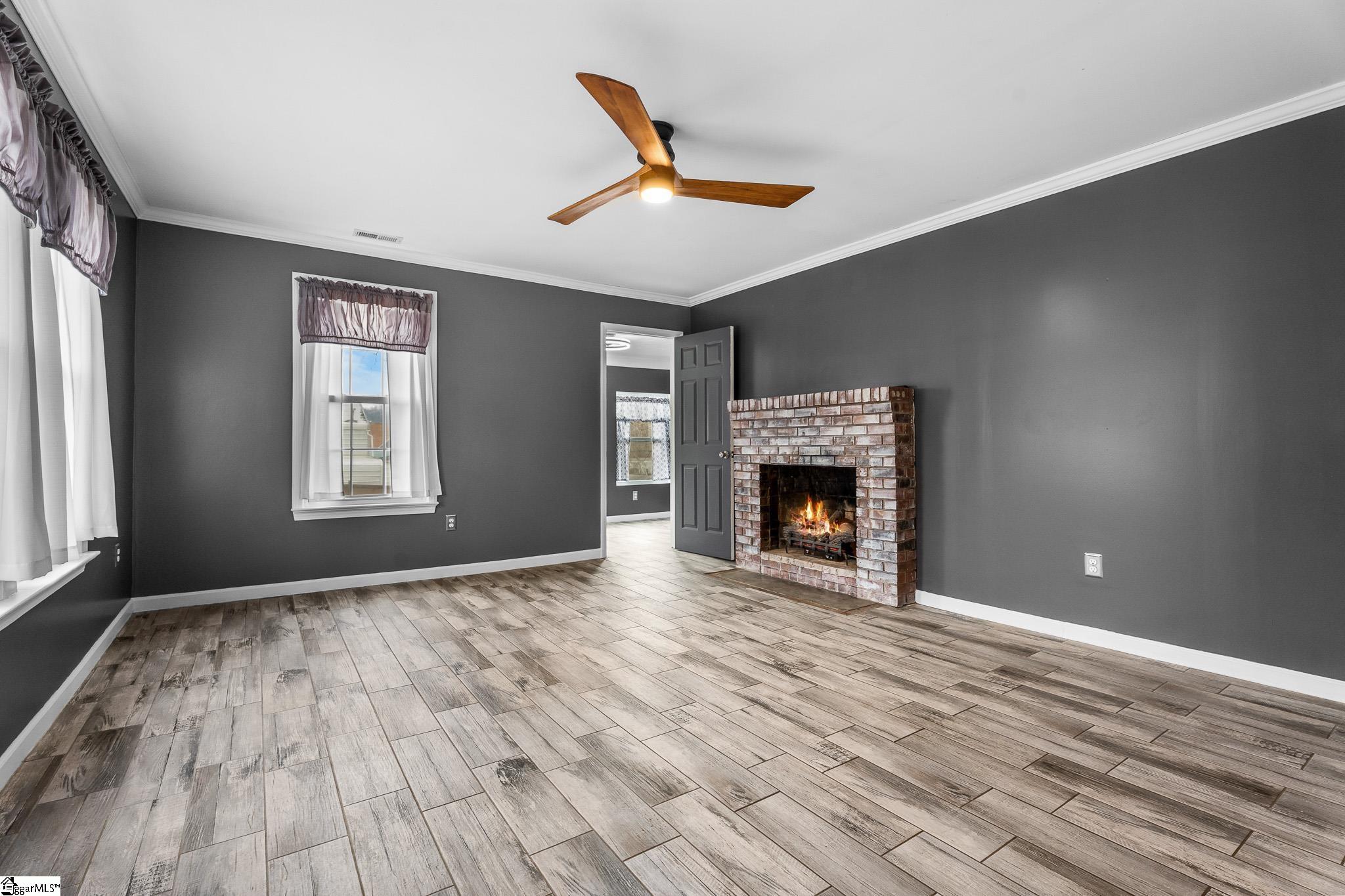 1316 Jameson Road Easley, SC 29640 - Photo 7 of 28
