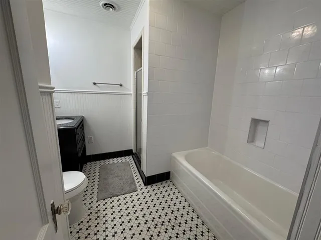 $2,000 | 1114 10th Street, Lake Charles, LA 70601