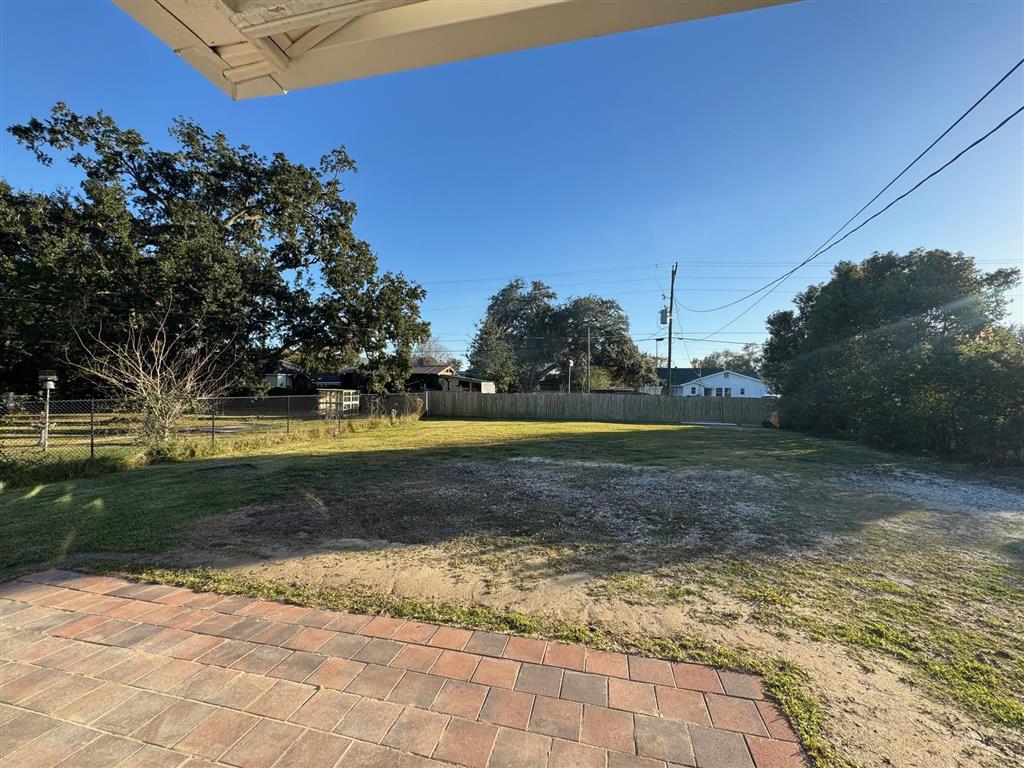 1114 10th Street Lake Charles, LA 70601 - Photo 5 of 18