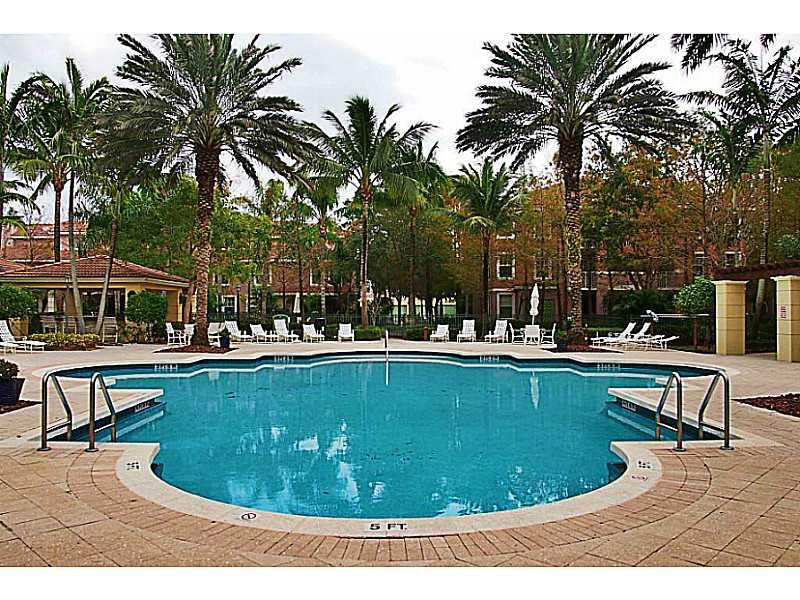 6678 West Sample Road, Unit B22 Coral Springs, FL 33067 - Photo 17 of 22 Pool