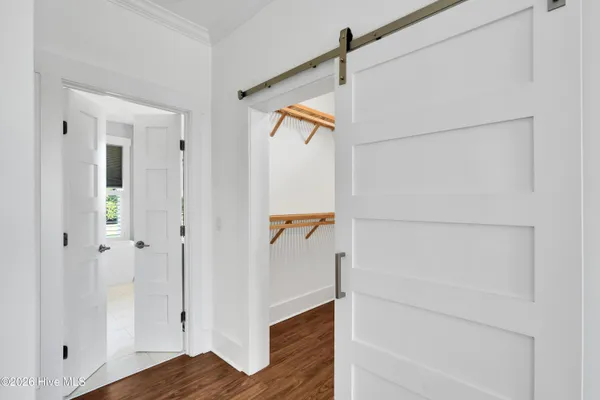$1,020,000 | 450 Creekview Drive East, Hampstead, NC 28443