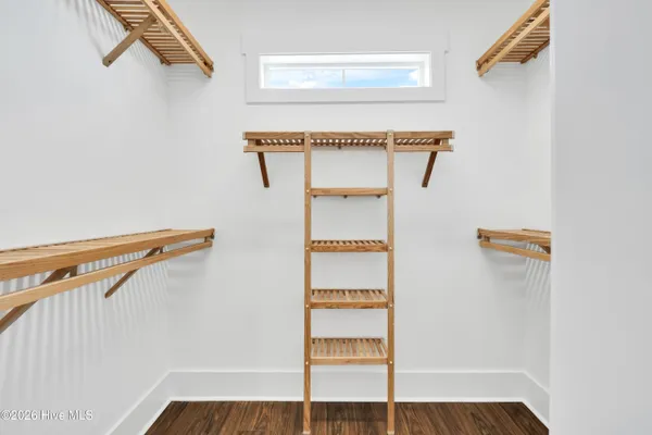 $1,020,000 | 450 Creekview Drive East, Hampstead, NC 28443