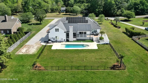 $1,020,000 | 450 Creekview Drive East, Hampstead, NC 28443