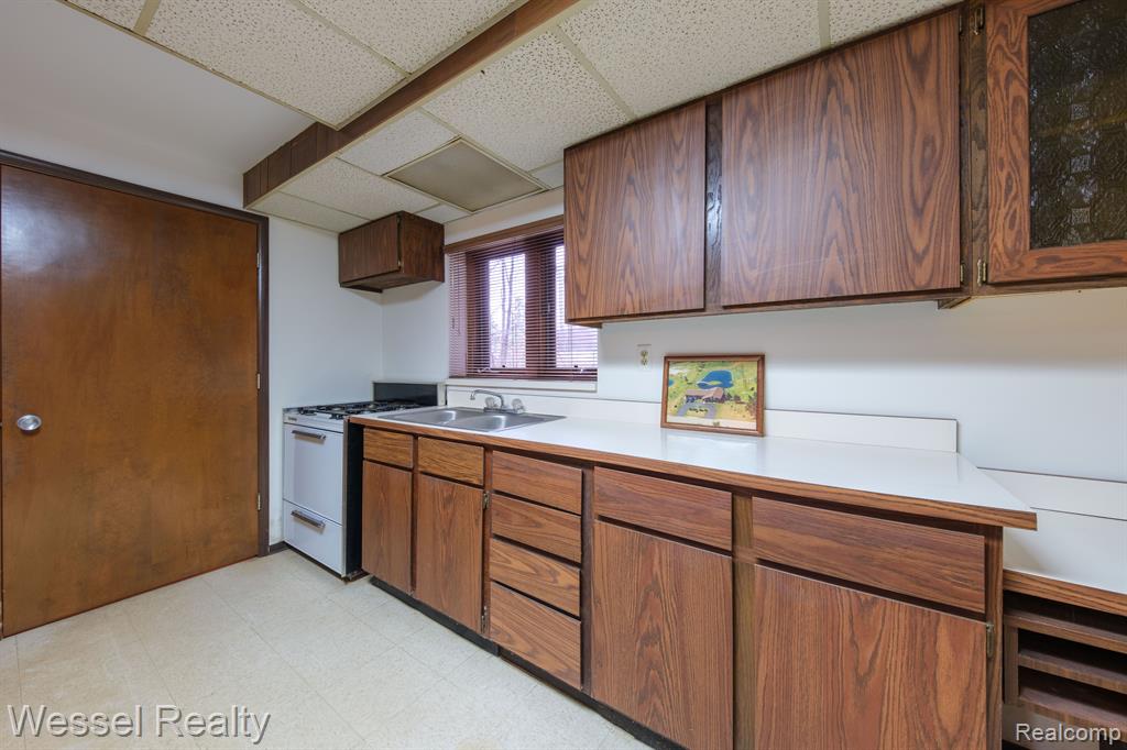 29720 Armada Ridge Road Richmond, MI 48062 - Photo 25 of 42