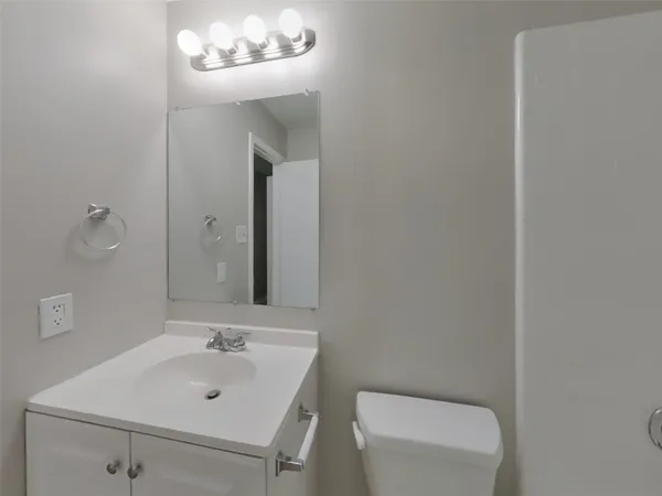 $1,589 | 6615 Laurel Glen Drive, Katy, TX 77449