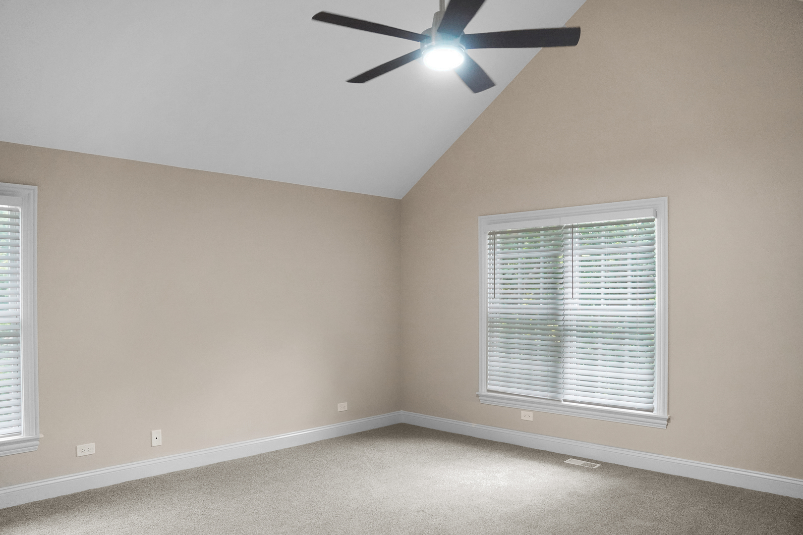 28798 Rivers Edge Drive Cary, IL 60013 - Photo 13 of 46 an empty room with a window and a fan