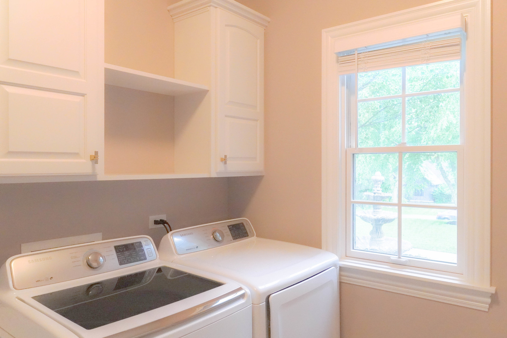 28798 Rivers Edge Drive Cary, IL 60013 - Photo 27 of 46 a utility room with dryer and washer