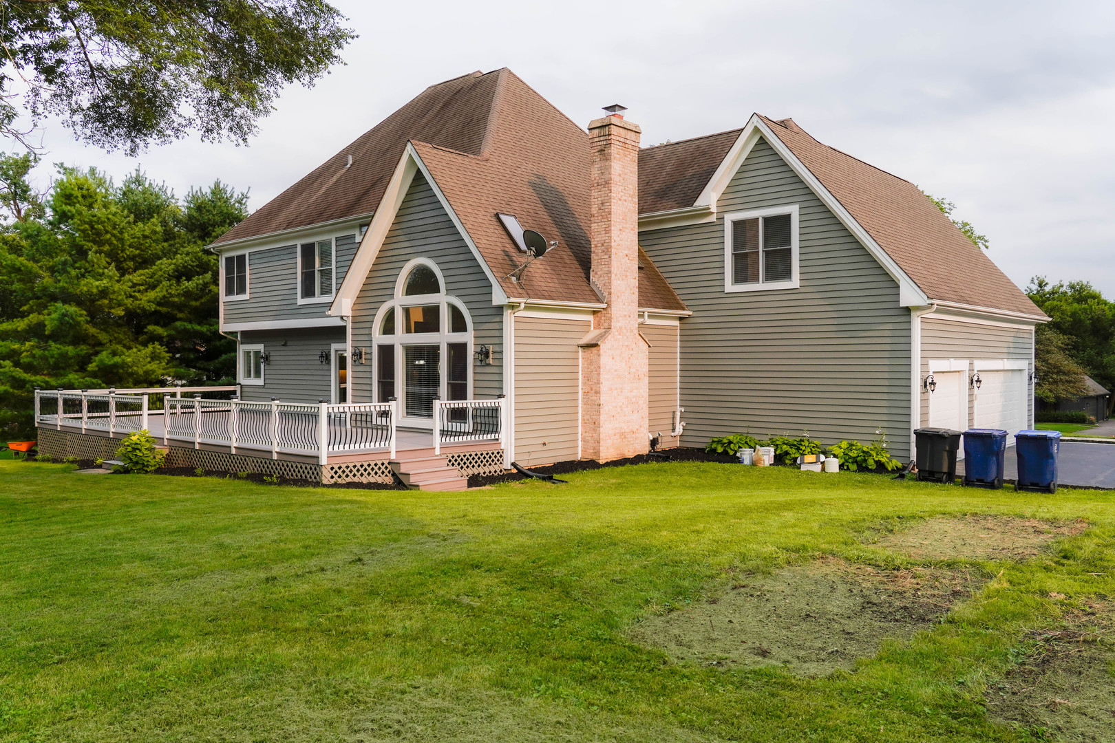 28798 Rivers Edge Drive Cary, IL 60013 - Photo 32 of 46 a view of a house with a yard and sitting area