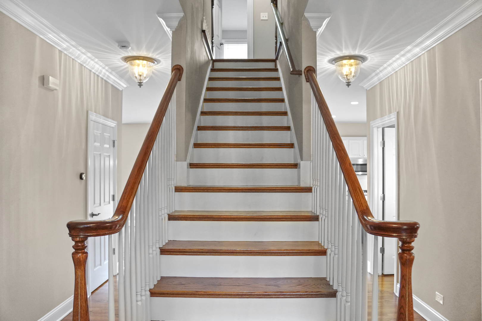 28798 Rivers Edge Drive Cary, IL 60013 - Photo 4 of 46 a view of entryway