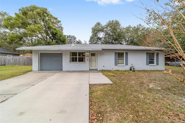 $239,999 | 440 Northeast 2nd Avenue, Williston, FL 32696