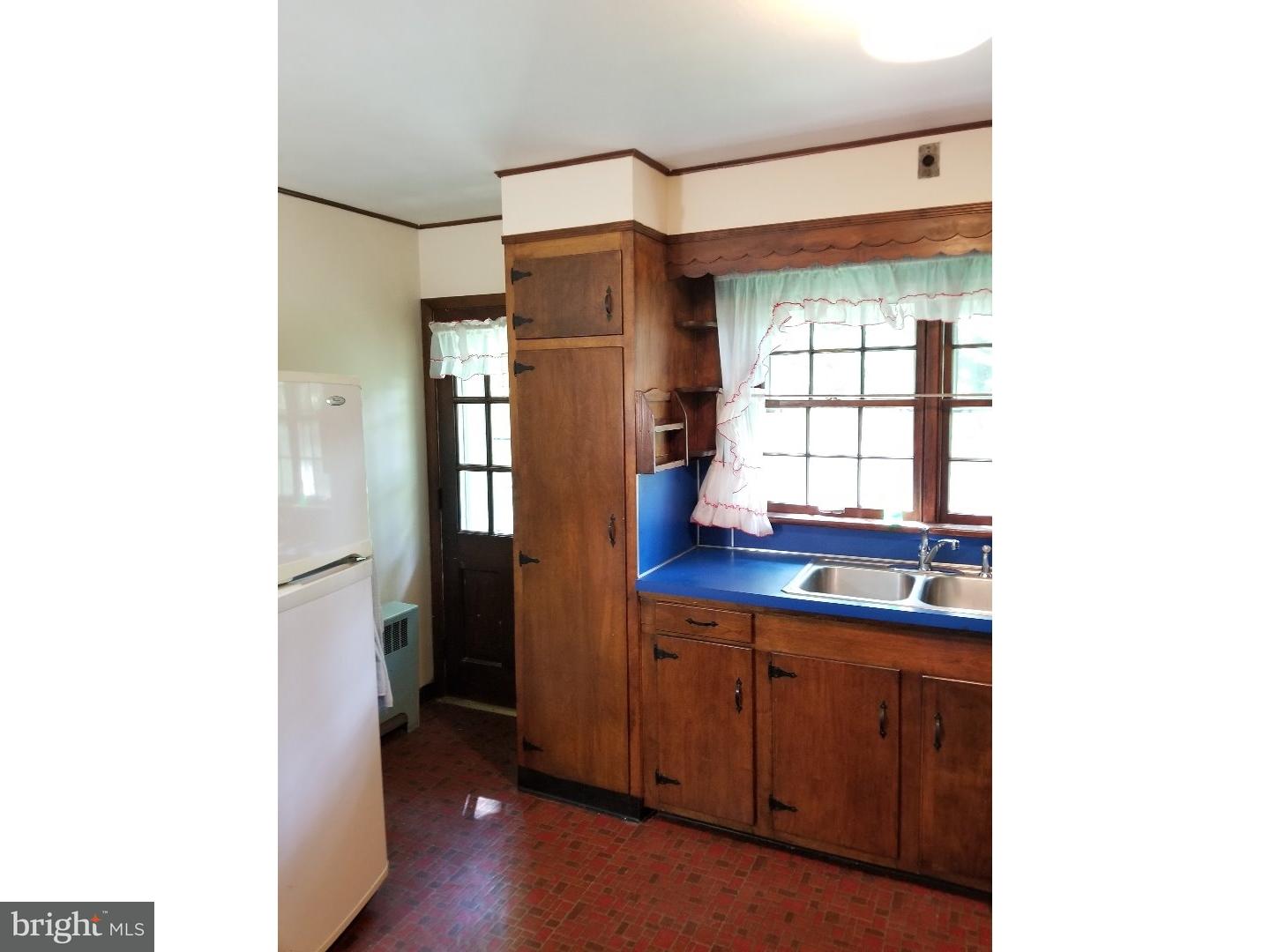 989 Ebelhare Road Pottstown, PA 19465 - Photo 4 of 20