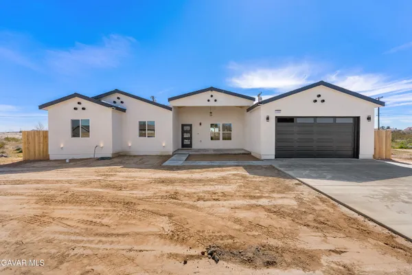 $419,999 | 21860 Bancroft Drive, California City, CA 93505