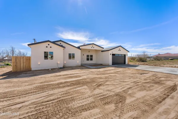 $419,999 | 21860 Bancroft Drive, California City, CA 93505