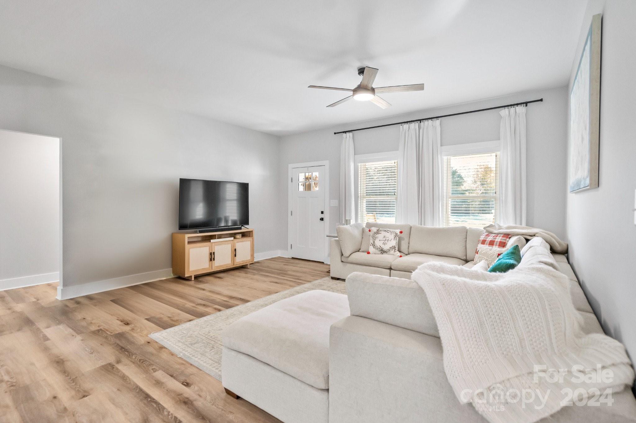 6546 Sherrills Ford Road Catawba, NC 28609 - Photo 4 of 26 Gallery Image 4