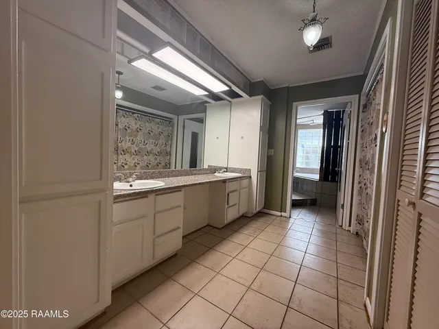 $157,000 | 2005 Windmill Circle, New Iberia, LA 70563