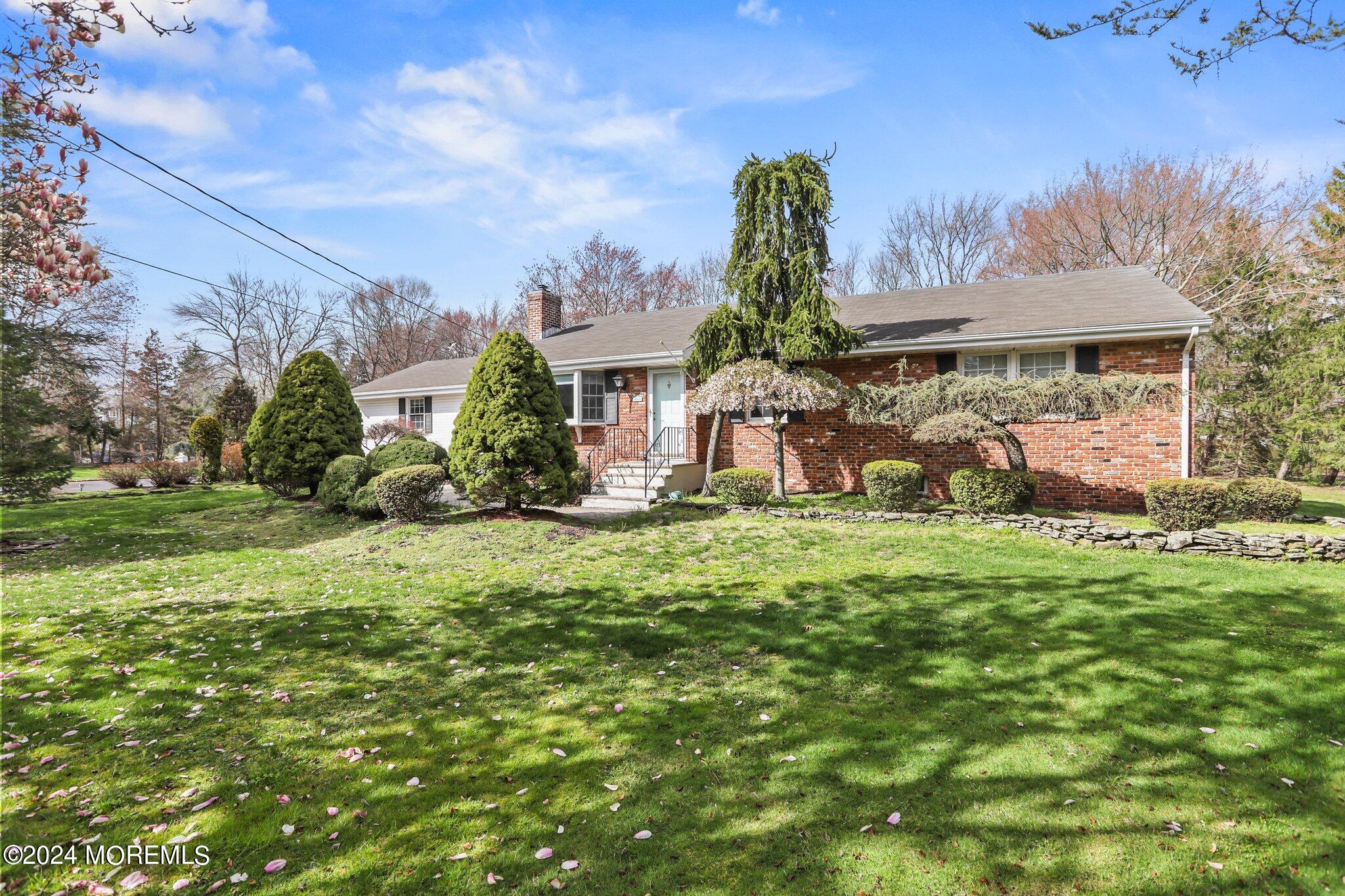 300 Middle Road Holmdel, NJ 07733 - Photo 15 of 49 House