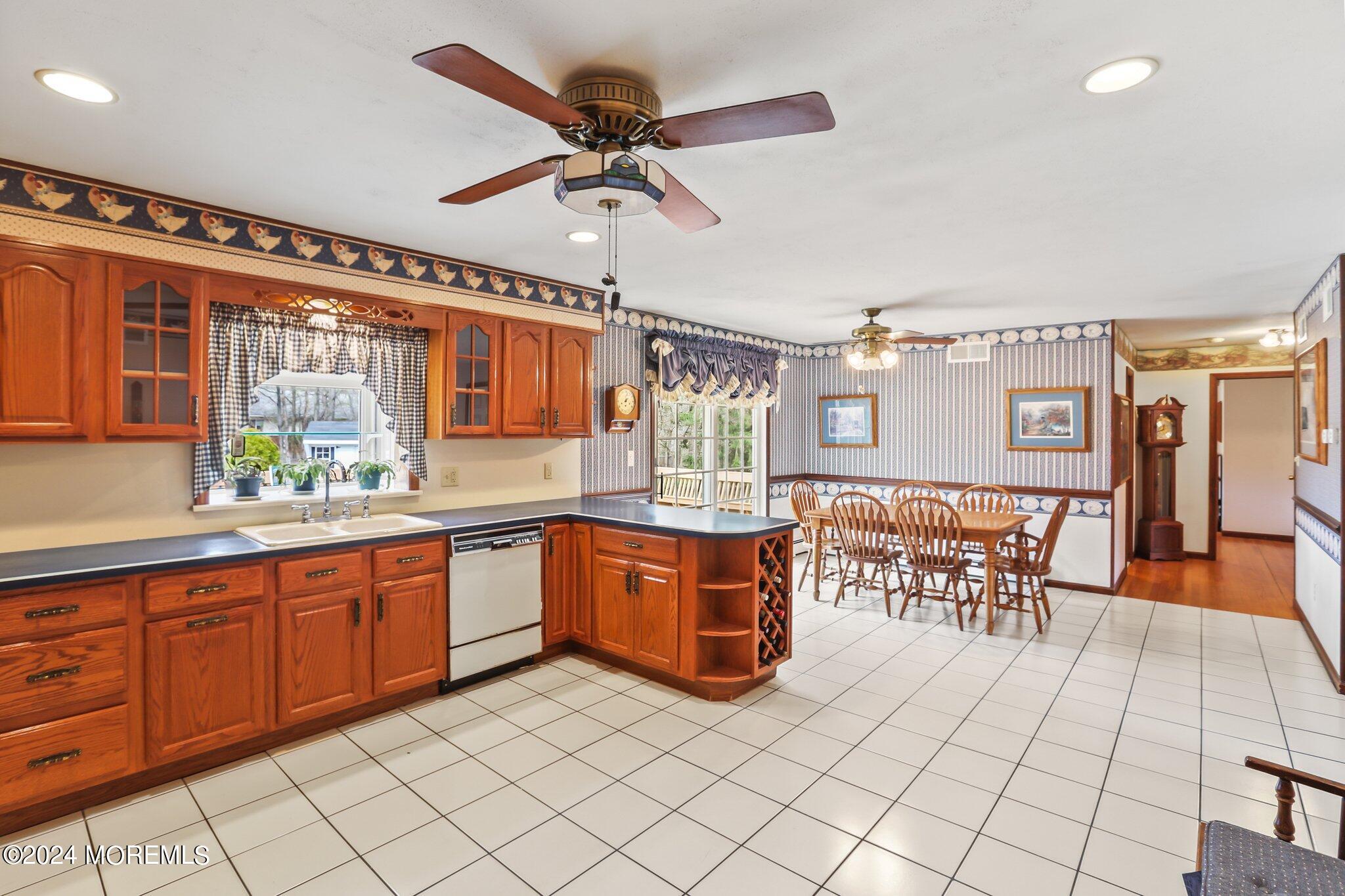 300 Middle Road Holmdel, NJ 07733 - Photo 22 of 49 Kitchen