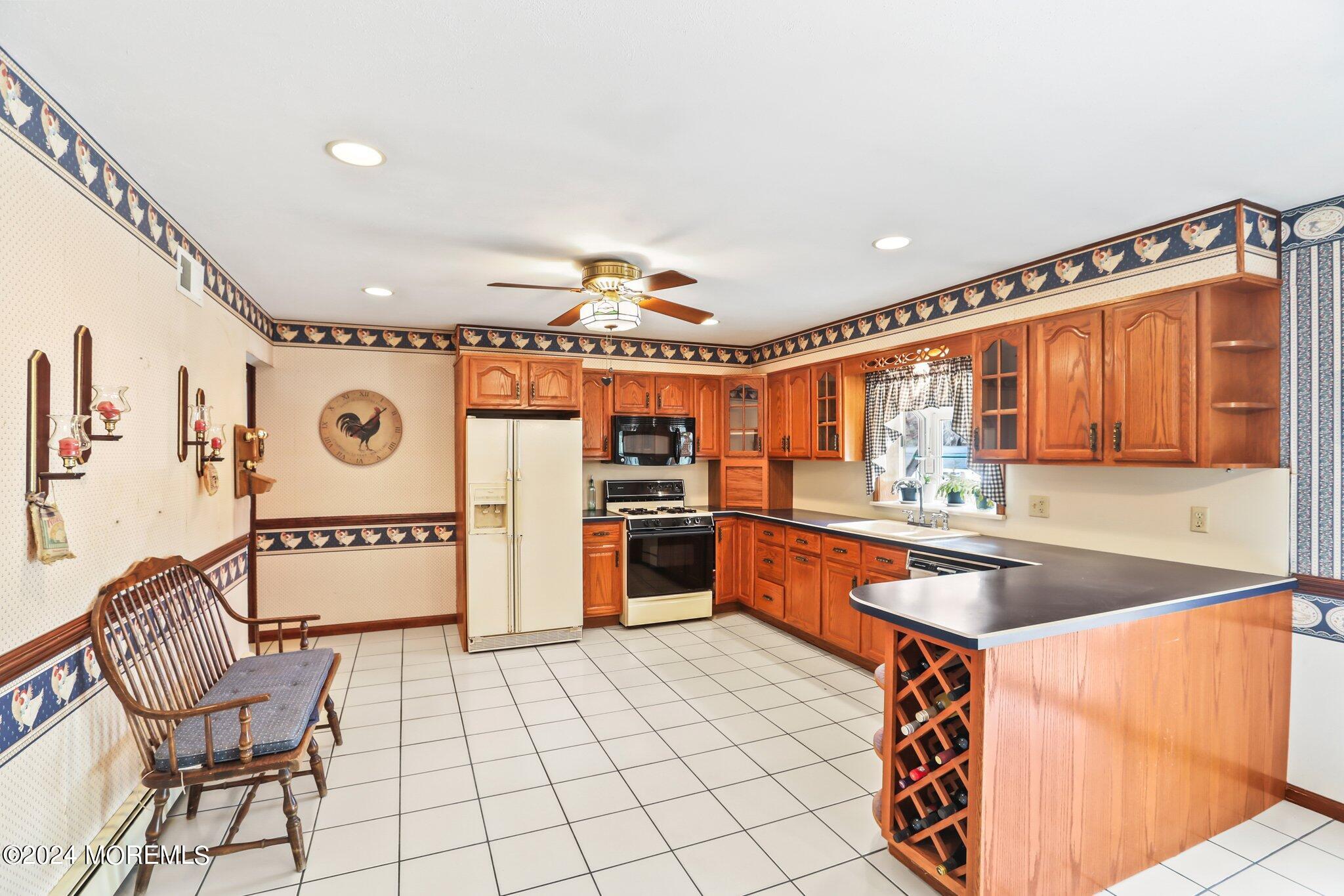 300 Middle Road Holmdel, NJ 07733 - Photo 23 of 49 Kitchen