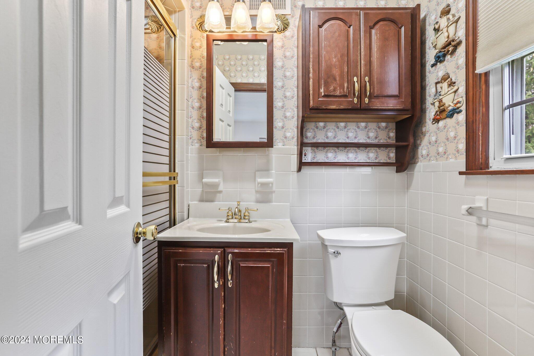 300 Middle Road Holmdel, NJ 07733 - Photo 29 of 49 Master Bath