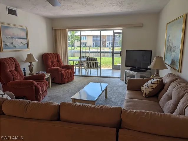 $190,500 | 834 Southeast 46th Street, Unit 1A, Cape Coral, FL 33904