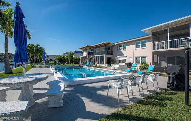 $190,500 | 834 Southeast 46th Street, Unit 1A, Cape Coral, FL 33904