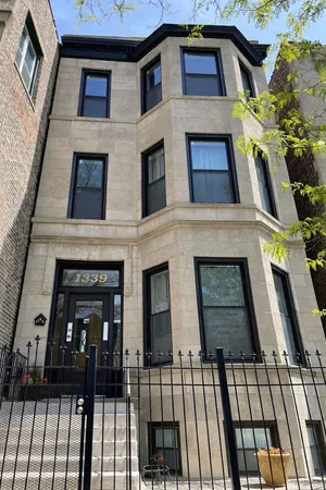 $2,650 | 1339 North Western Avenue, Unit 3, Chicago, IL 60622