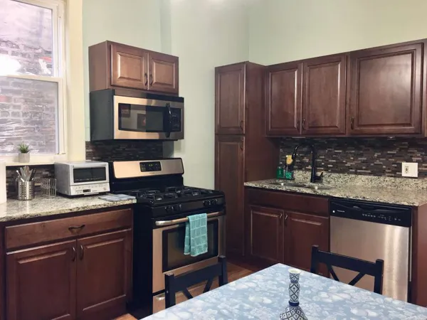 $2,650 | 1339 North Western Avenue, Unit 3, Chicago, IL 60622