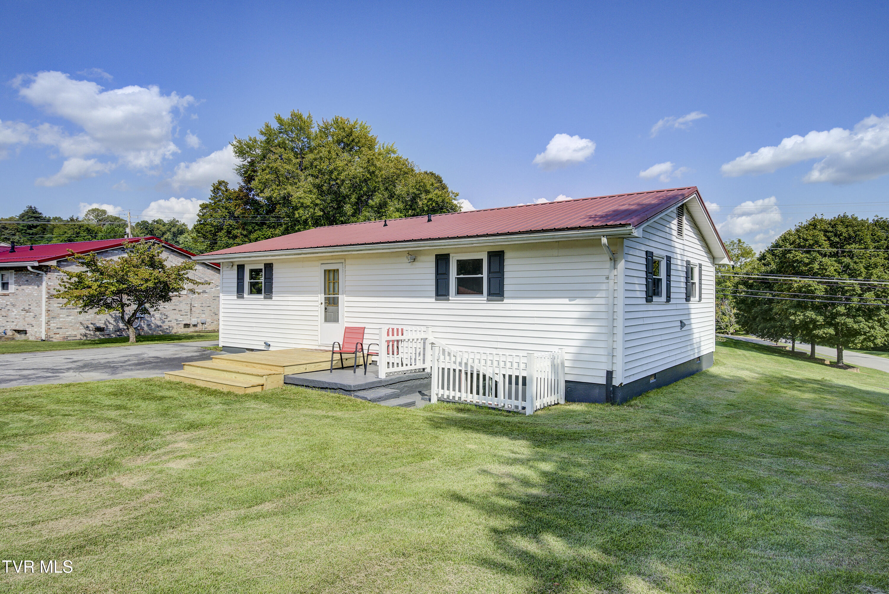 533 Oak Grove Road Gray, TN 37615 - Photo 3 of 55 OakGroveRd-34