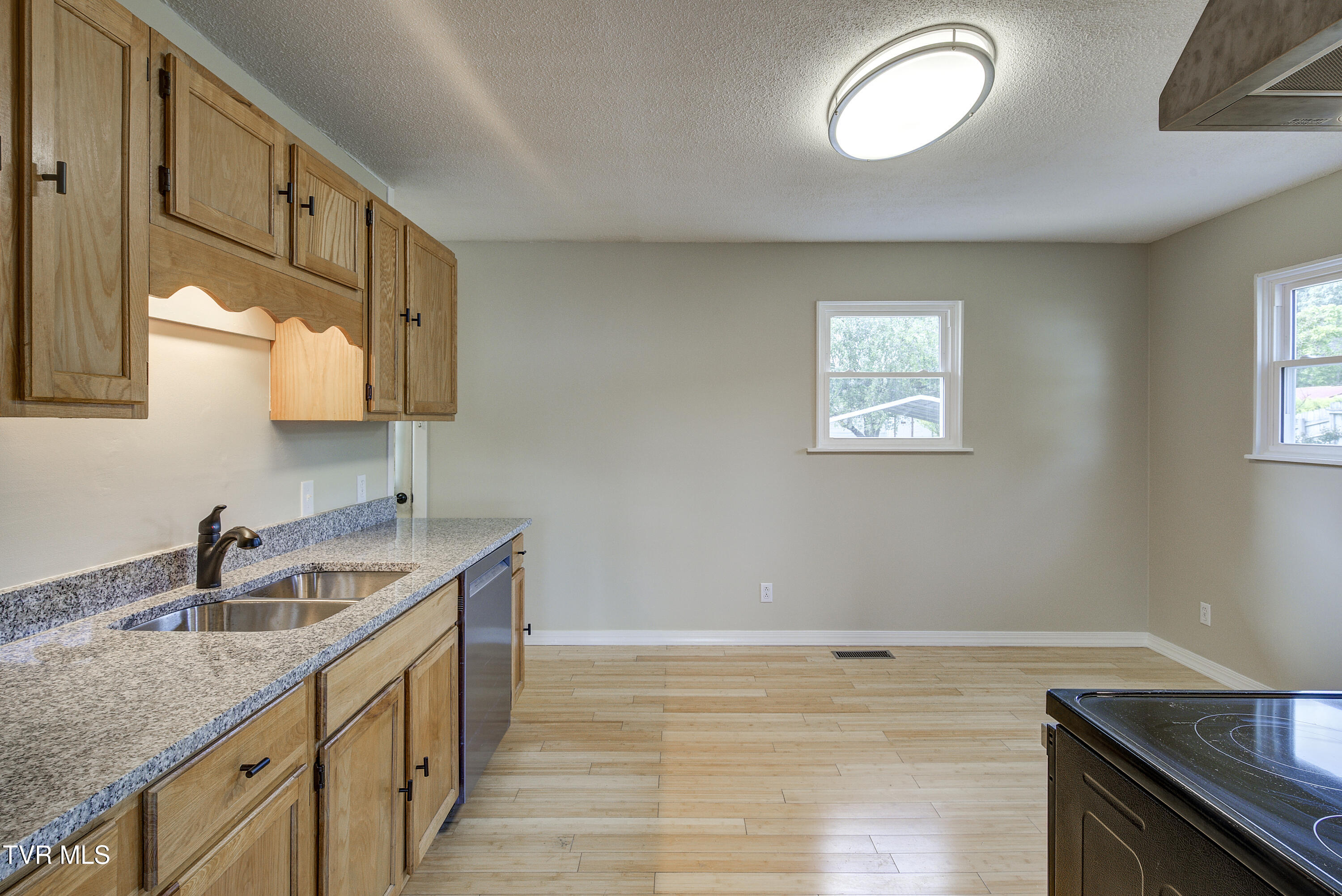 533 Oak Grove Road Gray, TN 37615 - Photo 6 of 55 OakGroveRd-5