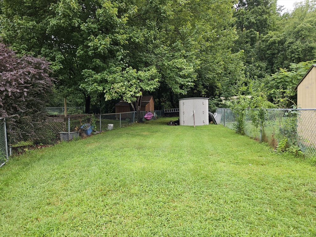 37 3rd Street, Unit A Webster, MA 01570 - Photo 17 of 18 Gallery Image 17