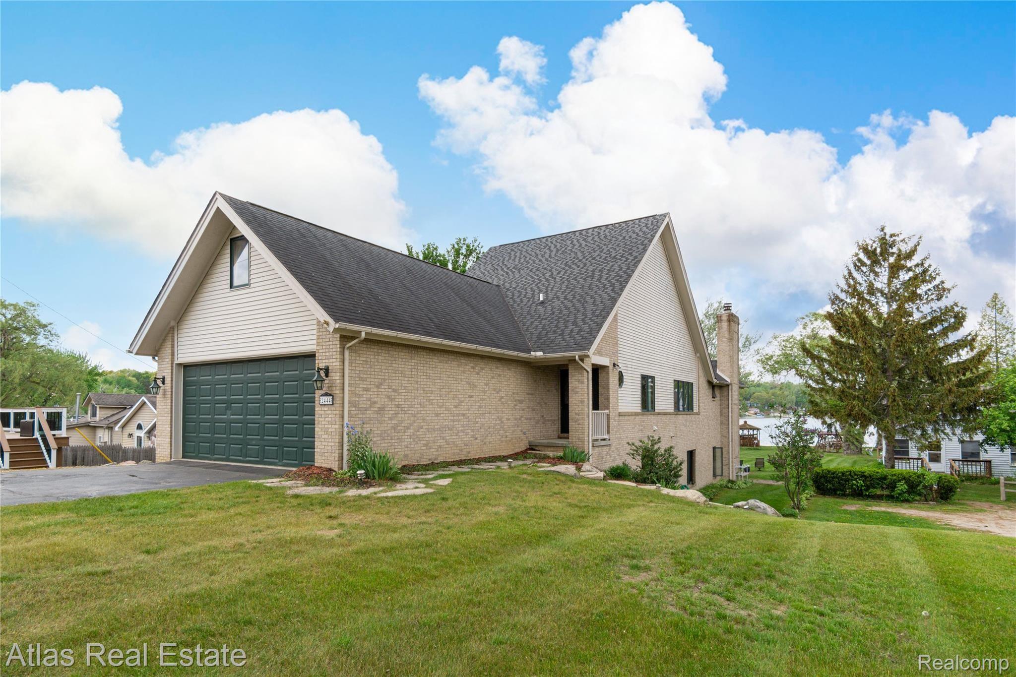 2444 Allen Road Ortonville, MI 48462 - Photo 4 of 64 Exteriors 16.jpg
