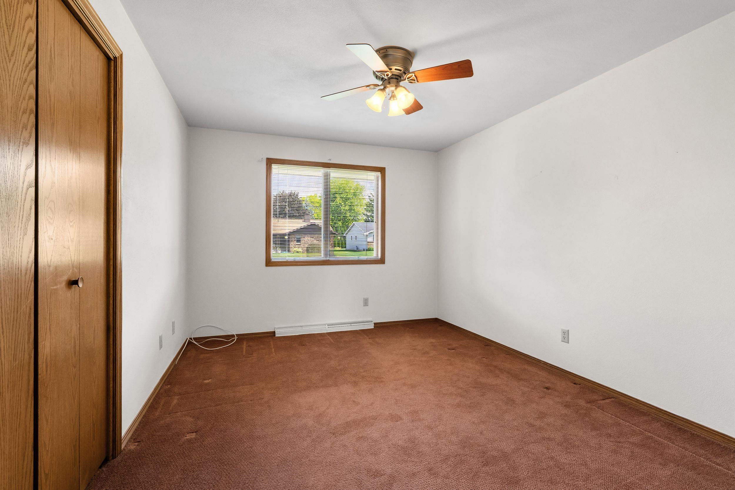 2615 West Sunnyview Circle Appleton, WI 54914 - Photo 31 of 44