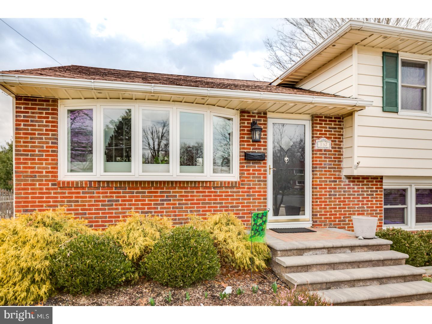 137 Valleybrook Road East Cherry Hill, NJ 08034 - Photo 2 of 25