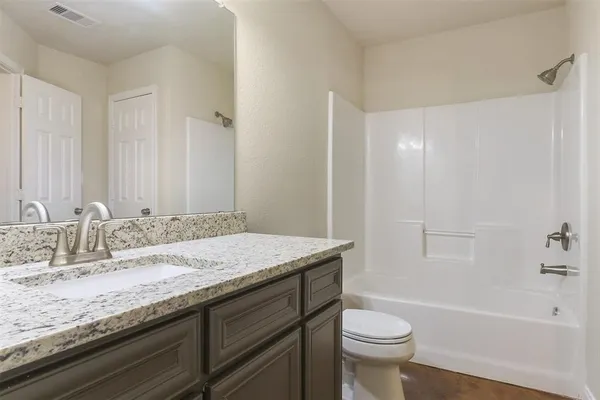 $1,575 | 5610 Highline Drive, Montgomery, TX 77316