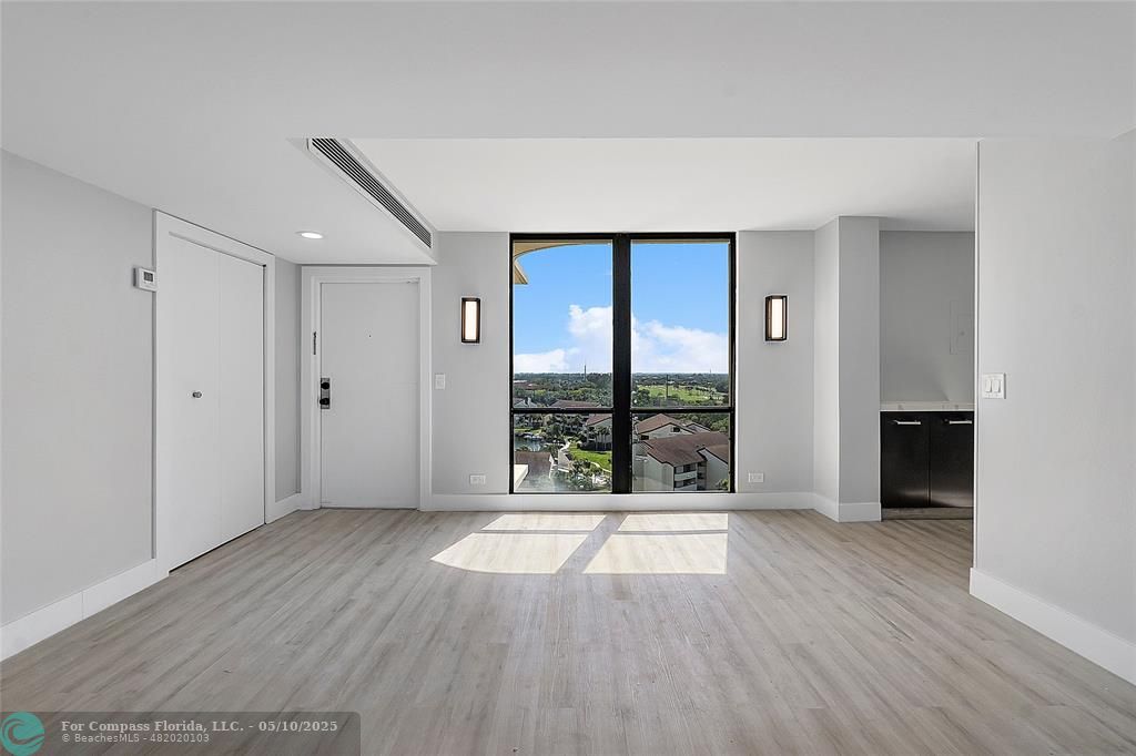 136 Lakeshore Drive, Unit T10 North Palm Beach, FL 33408 - Photo 11 of 37