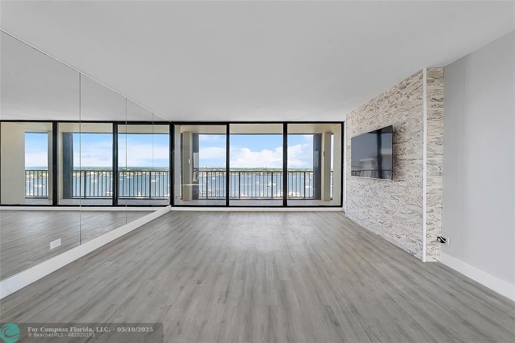 136 Lakeshore Drive, Unit T10 North Palm Beach, FL 33408 - Photo 18 of 37