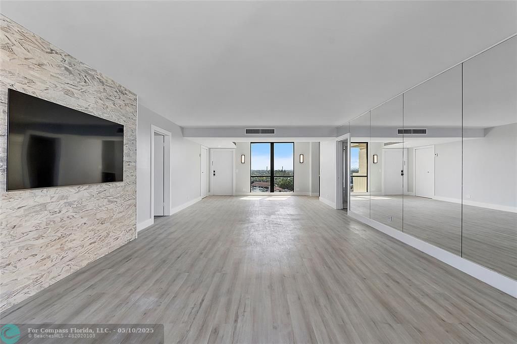 136 Lakeshore Drive, Unit T10 North Palm Beach, FL 33408 - Photo 20 of 37